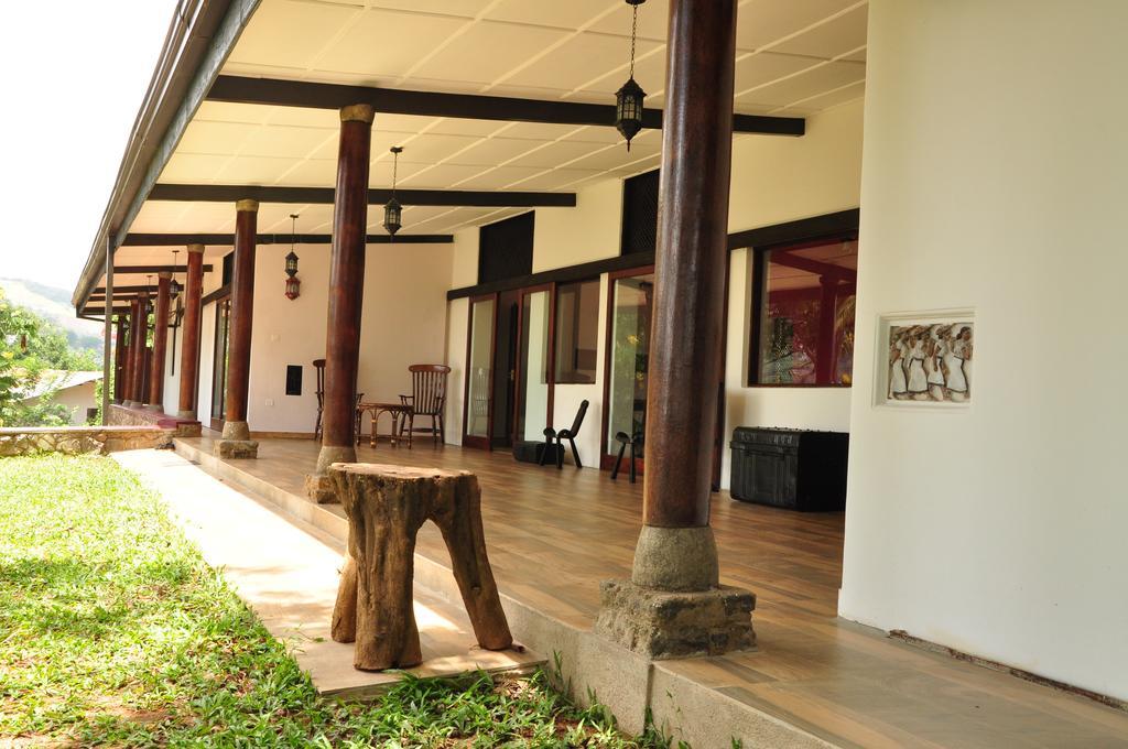 The Buena Vista Kandy Kültér fotó