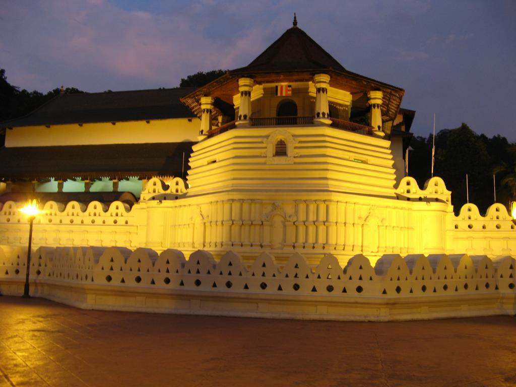 The Buena Vista Kandy Kültér fotó
